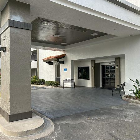 Motel 6 Ontario Ca Convention Center Airport Bagian luar foto