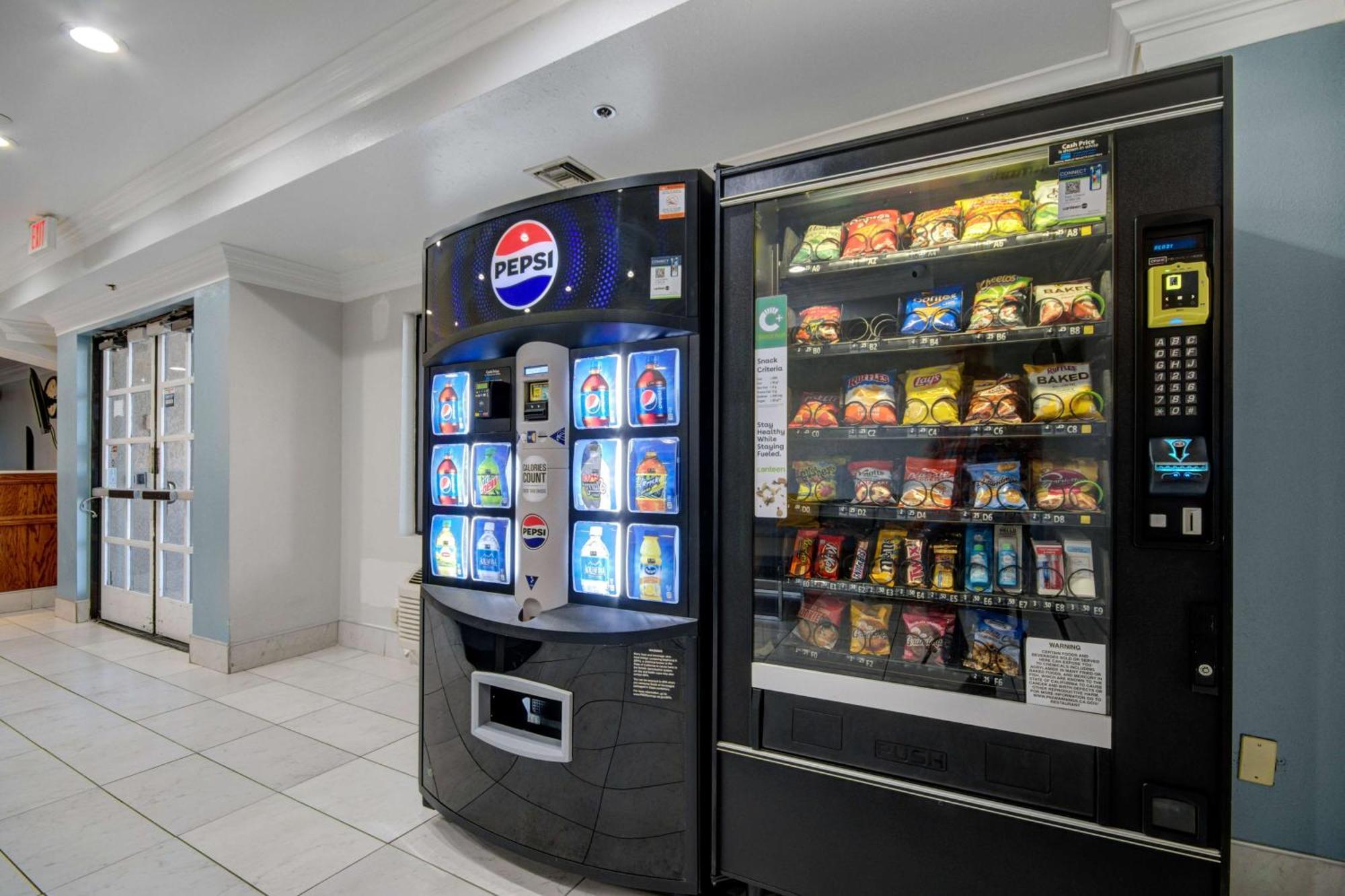 Motel 6 Ontario Ca Convention Center Airport Bagian luar foto